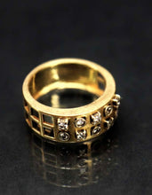 Load image into Gallery viewer, Ring of gold 6,5g and diamonds 18 mm